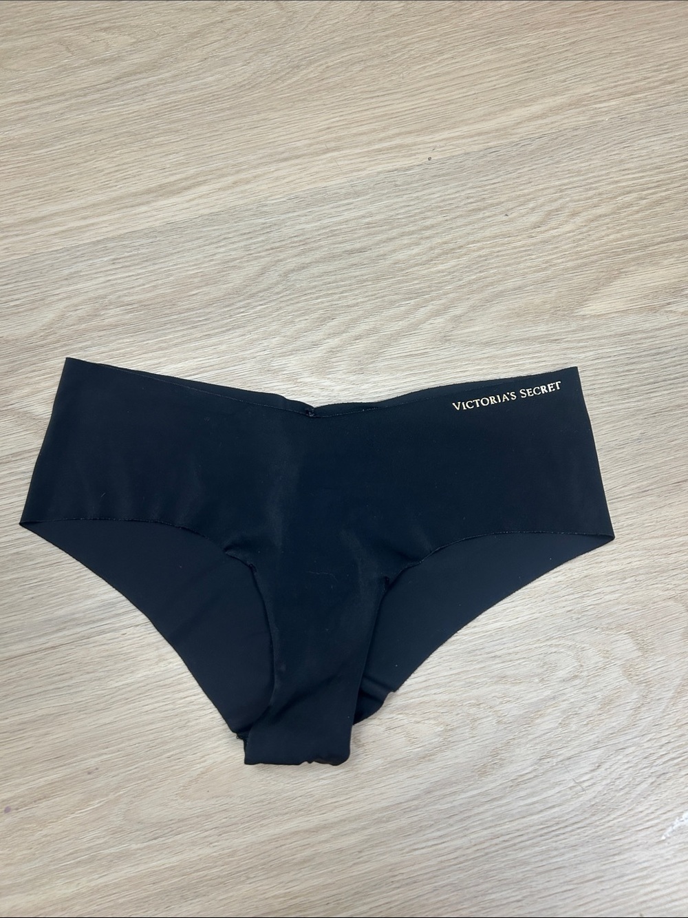 Victoria’s Secret Cheeky No Show Seamless Panty S